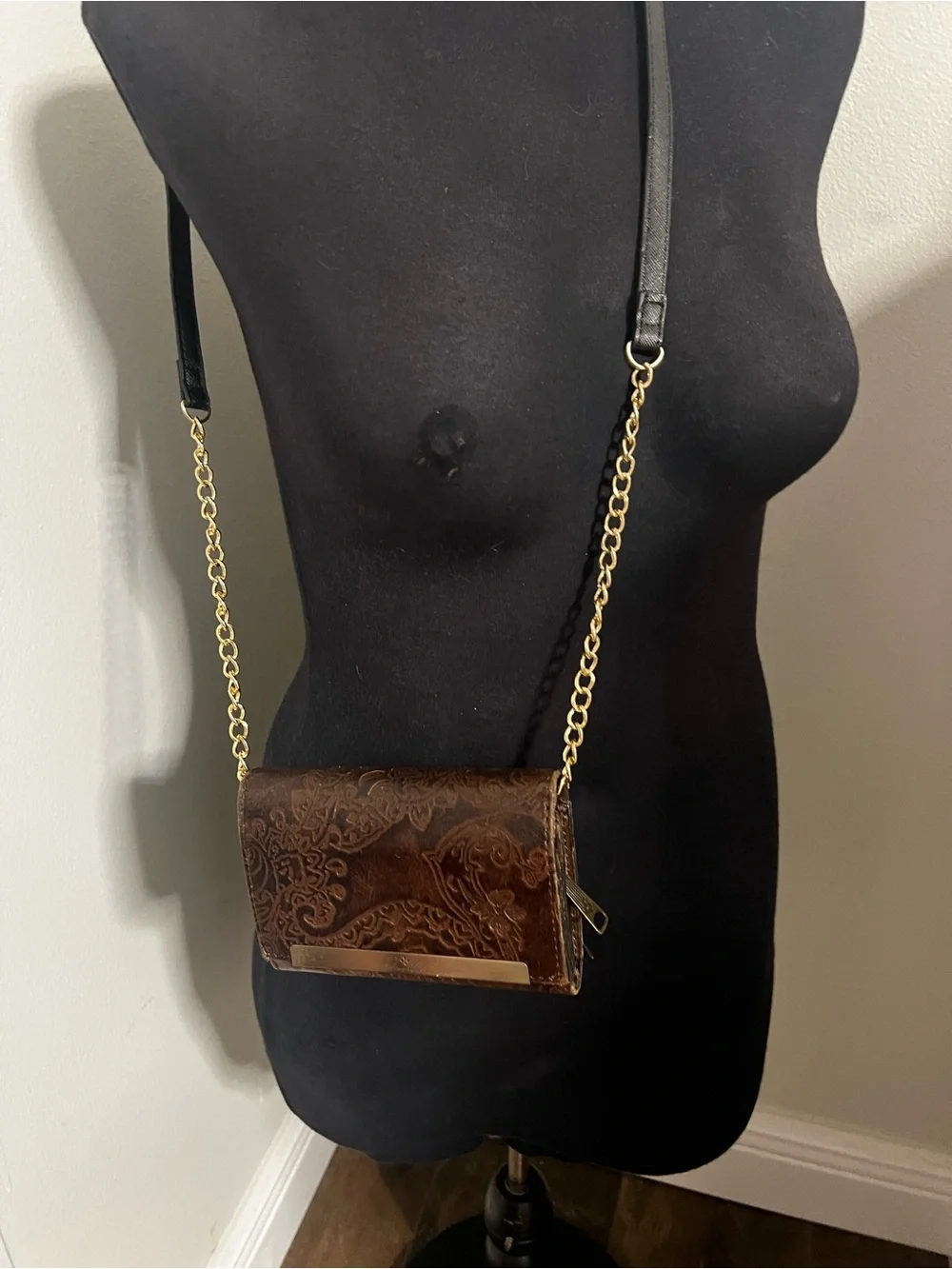 Patricia Nash Vintage Tooled Leather Trifold Wallet Organizer